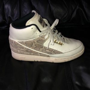 Jordan 2s